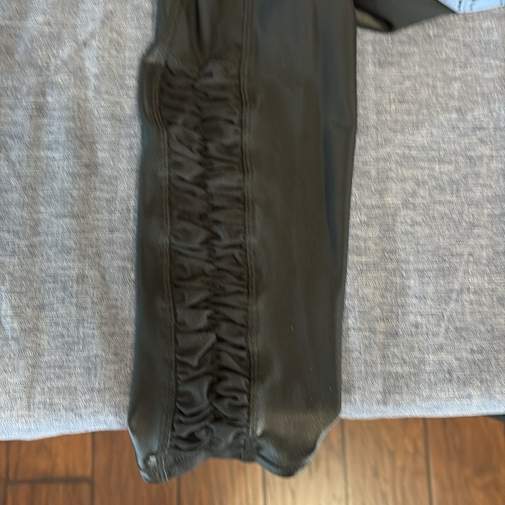 Bebe Sport Women’s Size M Bedazzled Shiny Leggings - Picture 7 of 7